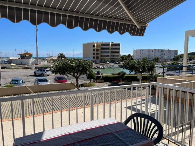 Superbe Appartement Avec Vue Sur Le Port Et Plage Saint-Pierre-la-Mer  المظهر الخارجي الصورة